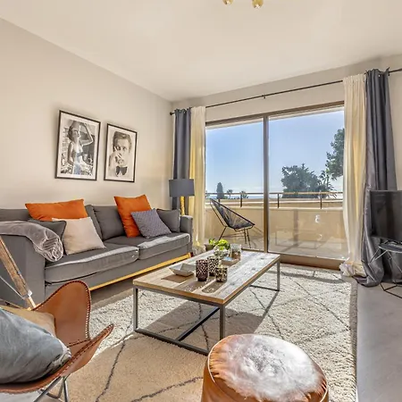 Aguamarina Golf Pool Near Marbella إِستيبونا