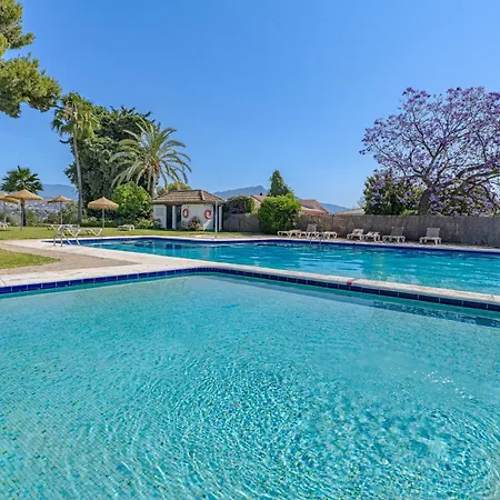 Aguamarina Golf Pool Near Marbella Daire *