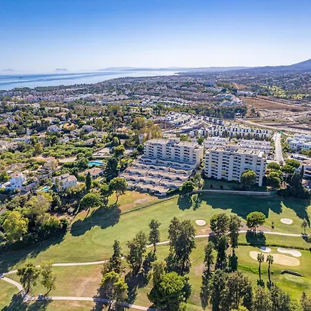 Daire Aguamarina Golf Pool Near Marbella *