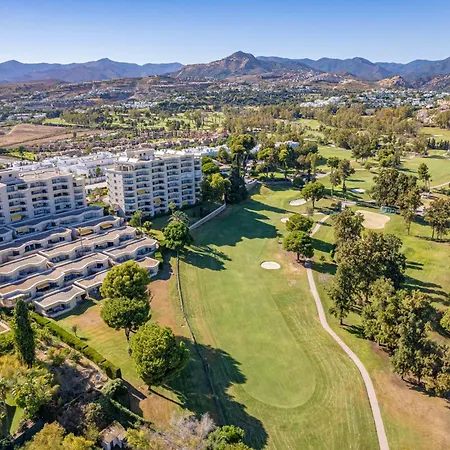 Aguamarina Golf Pool Near Marbella *